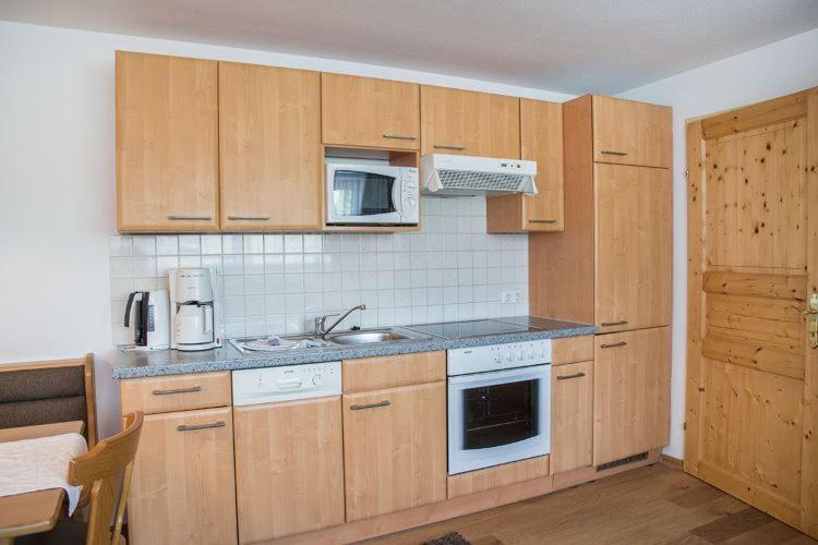 フラッハウHaus Bliemアパートメント エクステリア 写真